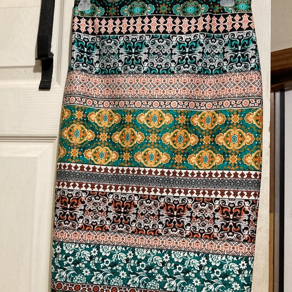 Cute designed pencil skirt